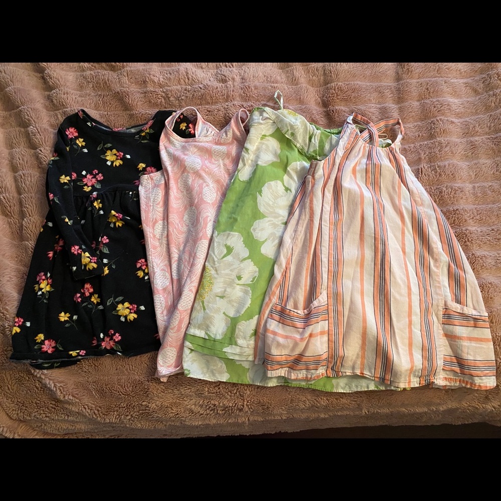 Lot of 5t girls old navy/gap dresses